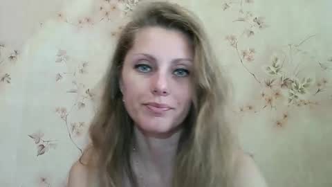 roxyfox18x01 online show from April 12, 2:31 pm