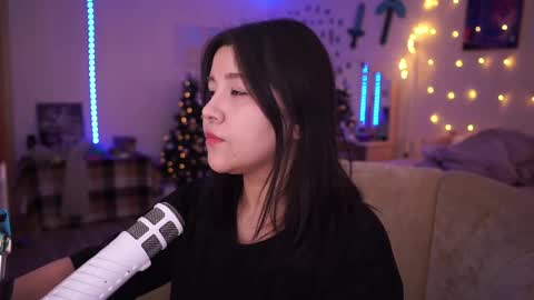 roxysuh online show from March 5, 8:00 am