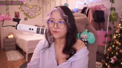 roxysuh online show from December 20, 6:06 am