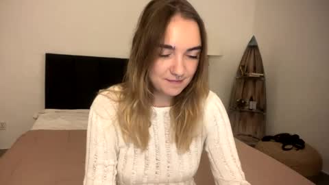 Roxy online show from April 3, 1:42 pm