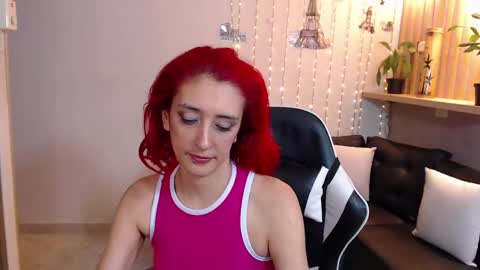 ruby_your_milf online show from February 19, 9:25 pm