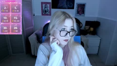 rubyybennett online show from October 1, 7:02 am