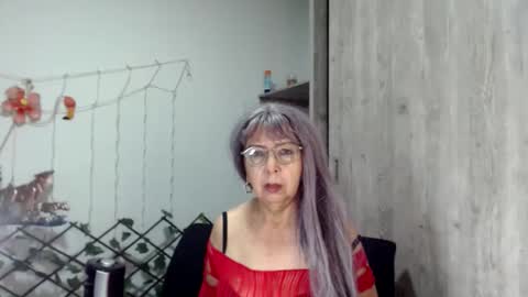 Snapshot of ruth_blue21 chatting on March 6, 10:36 pm ruth_blue21 online show from March 6, 10:36 pm