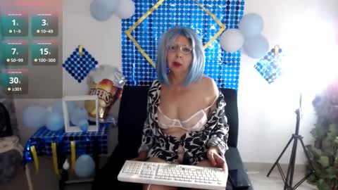 Snapshot of ruth_blue21 chatting on September 27, 2:41 am ruth_blue21 online show from September 27, 2:41 am
