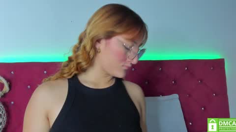 Snapshot of ruth_harvey chatting on January 7, 12:31 pm Ruth online show from January 7, 12:31 pm