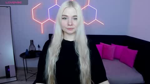 ruthbryant online show from September 17, 8:34 am