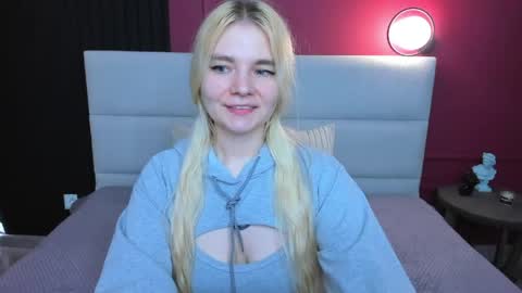 ruthbryant online show from June 1, 12:34 am