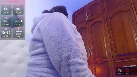 Hanna  online show from February 19, 2:12 pm