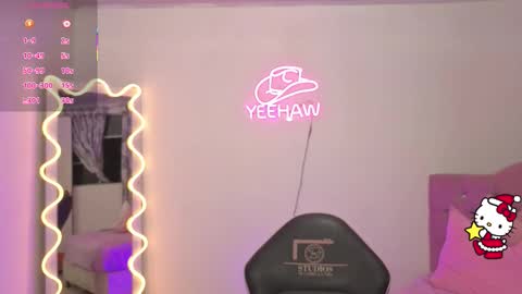 saaya_tay online show from December 17, 3:11 am