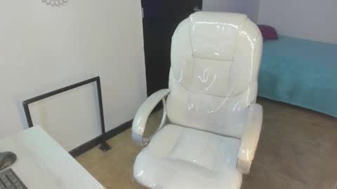 sabriin_miller_ online show from November 13, 9:47 pm