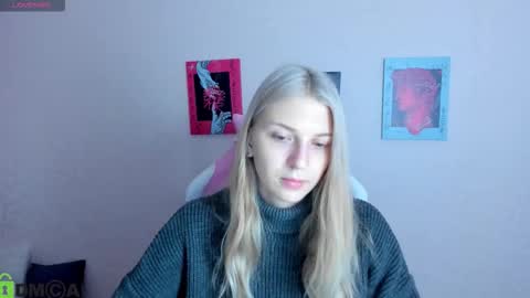 Snapshot of sabrina_moun chatting on October 6, 1:11 am sabrina_moun online show from October 6, 1:11 am