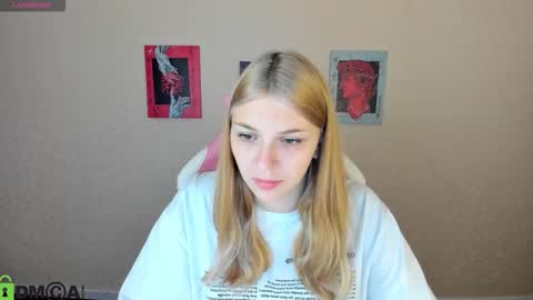 Snapshot of sabrina_moun chatting on September 13, 1:02 am sabrina_moun online show from September 13, 1:02 am