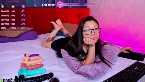 Snapshot of sabrina_sven chatting on October 21, 12:58 am GMT7TueWedThuFriSatSun 0100am-0700am online show from October 21, 12:58 am
