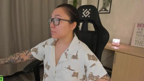 GMT7TueWedThuFriSatSun 0100am-0700am online show from February 16, 12:10 am