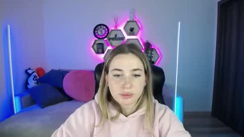 Sabrina Violet online show from September 19, 8:02 am