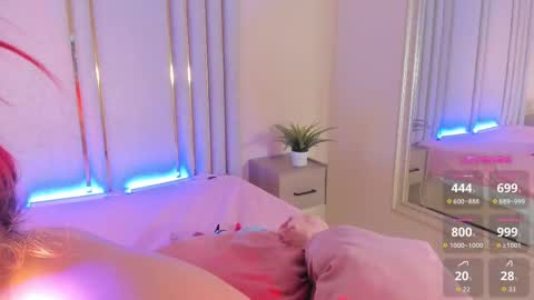 Snapshot of saekohofman chatting on September 11, 4:13 am Mara online show from September 11, 4:13 am