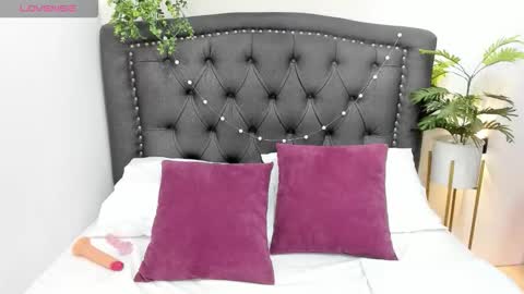 sahara reid online show from January 14, 5:45 am