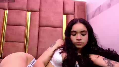 sara online show from September 23, 8:29 pm