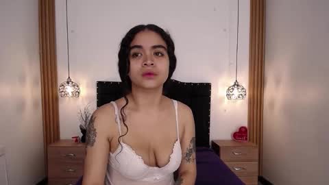 sara online show from December 3, 8:55 pm