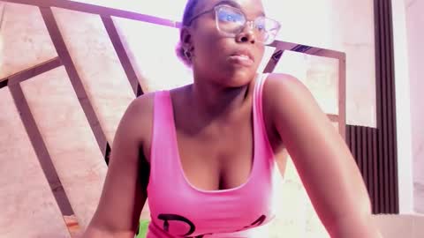 salem_rosee online show from March 27, 8:26 am