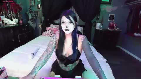 Snapshot of sallylynnxx chatting on October 25, 3:14 am sallylynnxx online show from October 25, 3:14 am