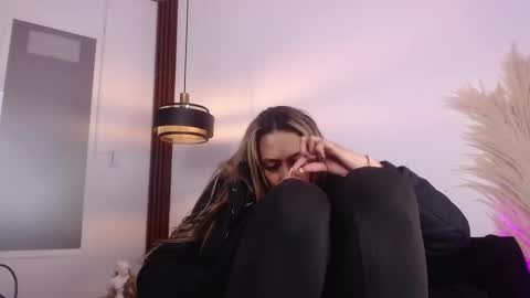 Snapshot of salome_drasin chatting on September 20, 8:12 am salome_drasin online show from September 20, 8:12 am