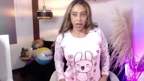 Snapshot of salome_drasin chatting on October 16, 2:47 am salome_drasin online show from October 16, 2:47 am