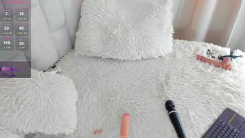 Snapshot of salomethompson1_ chatting on October 3, 8:03 pm Salom online show from October 3, 8:03 pm