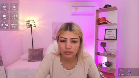 Snapshot of saloomee__ chatting on February 7, 10:50 am SALOME online show from February 7, 10:50 am