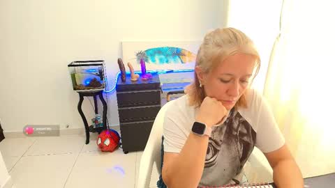 Snapshot of samanta_stone69 chatting on October 20, 6:55 pm Samanta Stone online show from October 20, 6:55 pm
