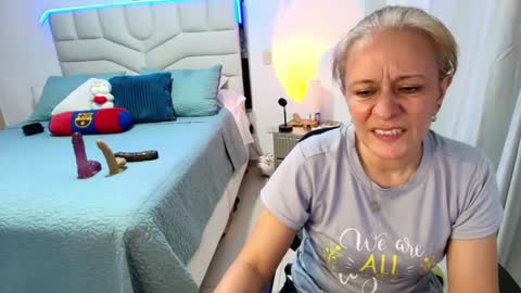 Samanta Stone online show from July 2, 9:32 pm
