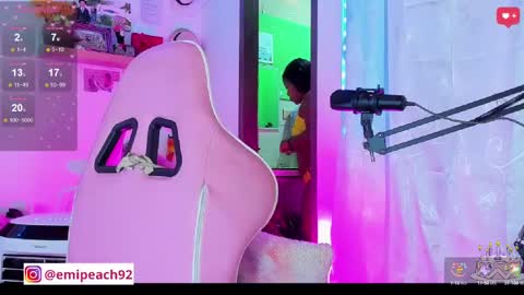 Snapshot of samanthabloom570089 chatting on March 10, 1:00 pm Samantha Bloom  online show from March 10, 1:00 pm