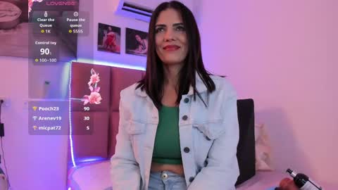 Samantha Claus online show from April 11, 6:30 am