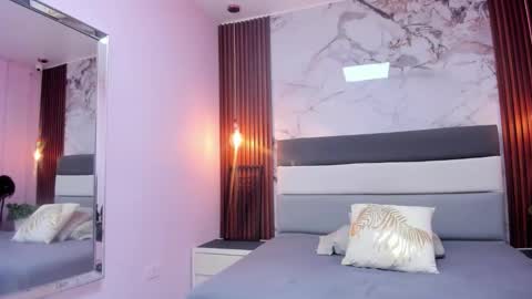  S A M A N T H A  online show from March 27, 7:58 pm