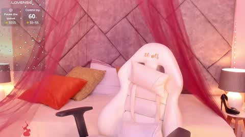 Snapshot of samara_alabi chatting on December 18, 1:45 pm Samara Benazir Alabi online show from December 18, 1:45 pm