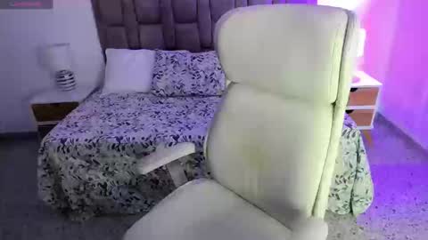 Samanta online show from September 9, 1:44 pm