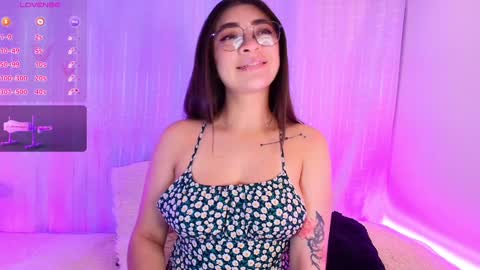 Snapshot of samii_evans chatting on January 18, 3:31 am samii evans  online show from January 18, 3:31 am