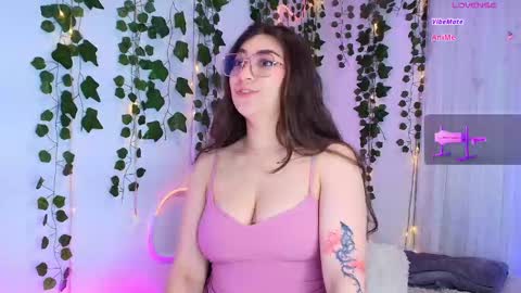 Snapshot of samii_evans chatting on October 8, 4:06 am samii evans  online show from October 8, 4:06 am