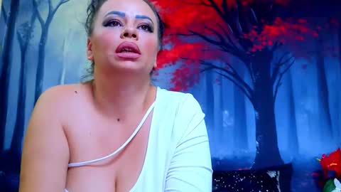     online show from November 3, 12:25 am