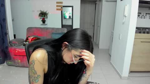 SARA online show from November 28, 2:47 am