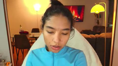 Hello I am absent due to a family calamity I will return soon-hola estoy ausente por un problema familiar volvere pronto. online show from February 2, 11:59 pm