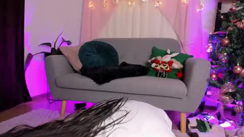 Special show on 17 december and 23 UwU online show from December 17, 7:29 pm