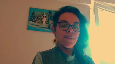 Sandra online show from March 22, 1:28 pm