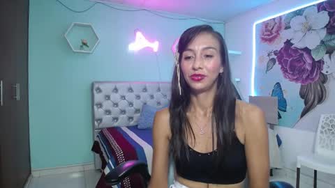 sandra  online show from April 16, 3:07 am