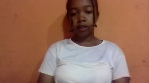 sandriana26 online show from April 2, 5:05 am