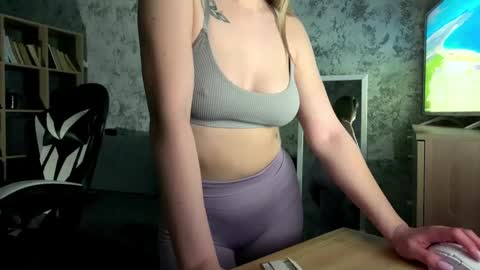 Sandy online show from April 8, 3:36 pm