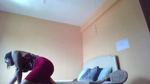 santalicious online show from March 27, 8:37 am