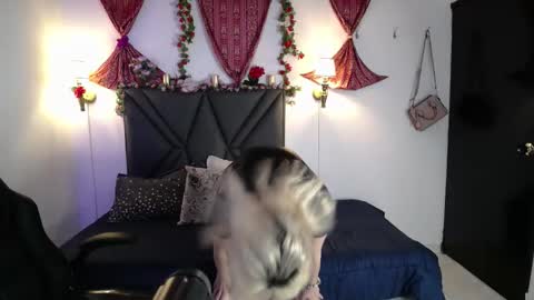 sanyaseraphine0 online show from September 24, 8:08 pm