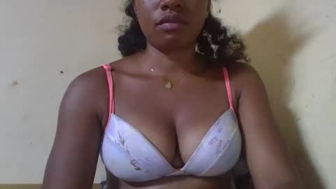 saphia online show from January 9, 8:35 pm