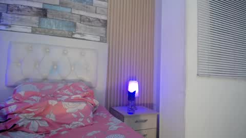 sapphire_hs online show from April 11, 7:45 am